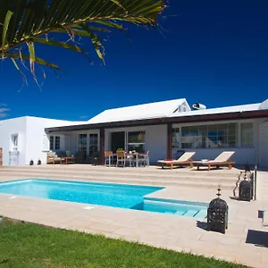 https://coral-villas-lanzarote.puertodelcarmen-hotels.org